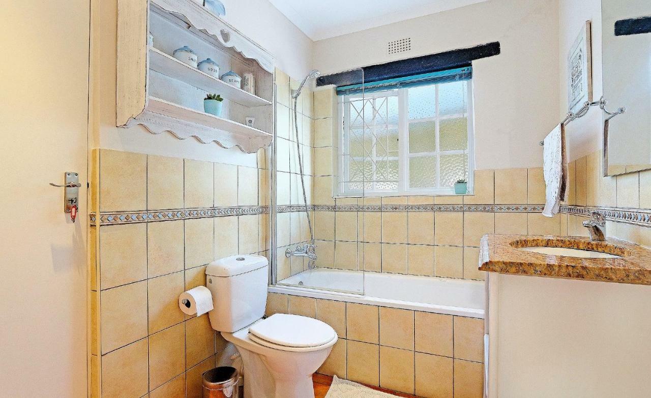 Hout Bay Beach Cottage Exterior photo